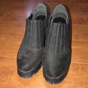 Aiba one of a kind platform heel with sparkles!